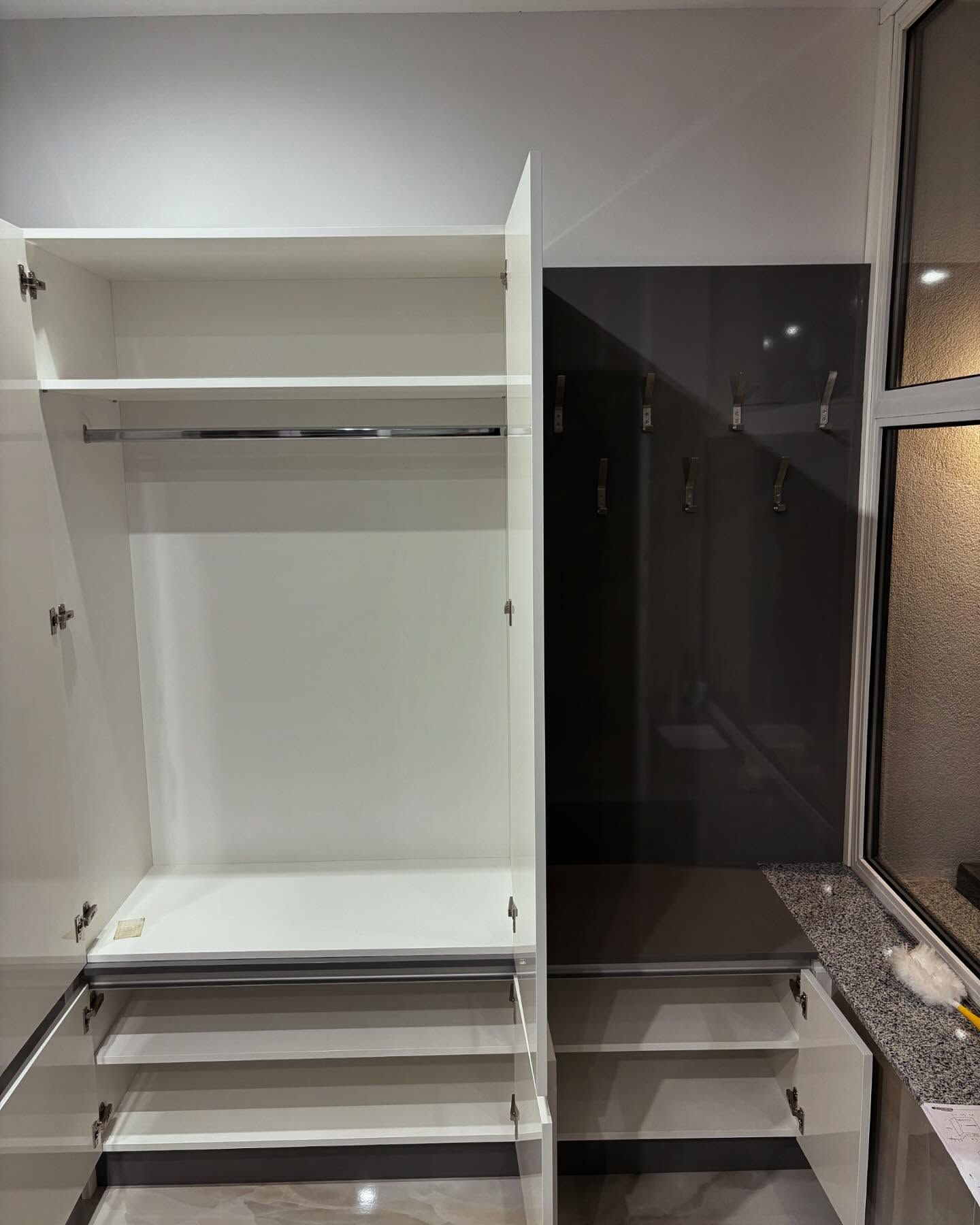 Einbauschrank Hochglanz — Bild 4